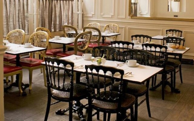 Peyris Opera Hotel