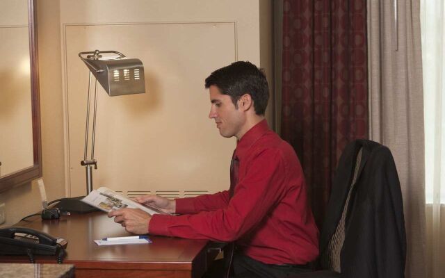 Hilton Garden Inn Milwaukee Airport