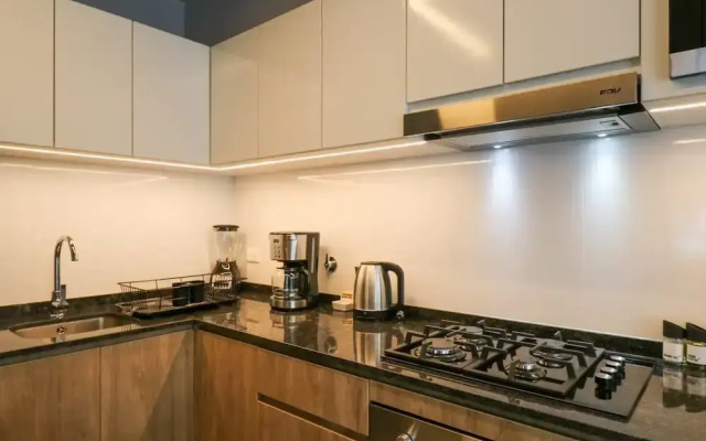 w Exceptional 2BR w Amazing View in San Isidro