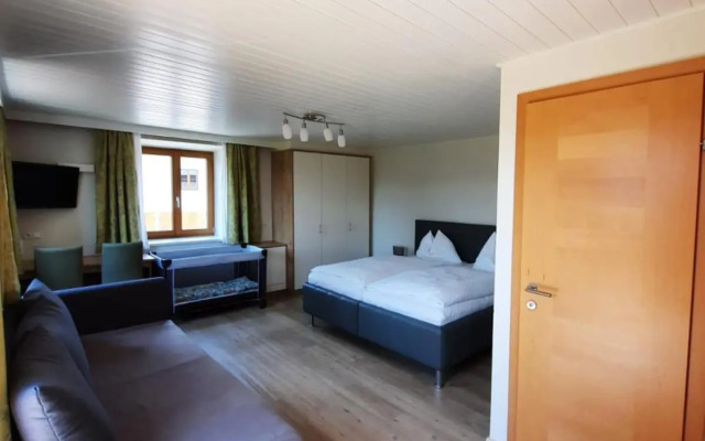 Pension Kreuzinger, 5310 Tiefgraben