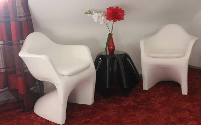 Lipp Apartments