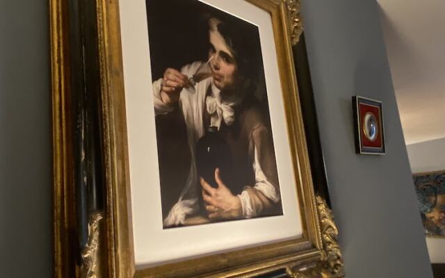 Studio - Sleeps 2 - Pets - Terrace - Parking