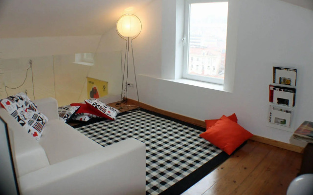 the elevator hostel