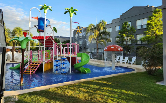 Howard Johnson Funes