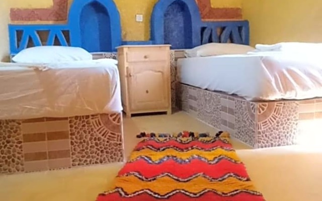 Les pyramides merzouga camp