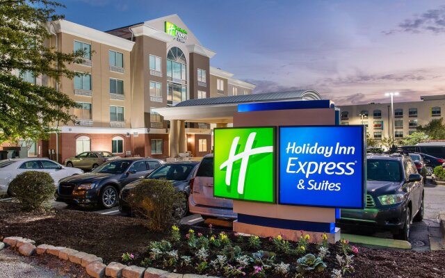 Holiday Inn Express and Suites Columbia I 26 at Ha