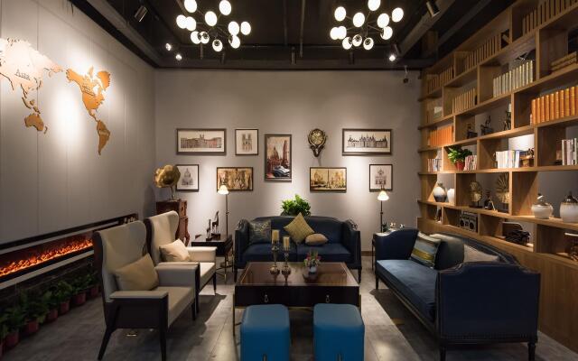 James Joyce Coffetel·Zhengzhou Convention and Exhibition Yaozhai Road Metro Station