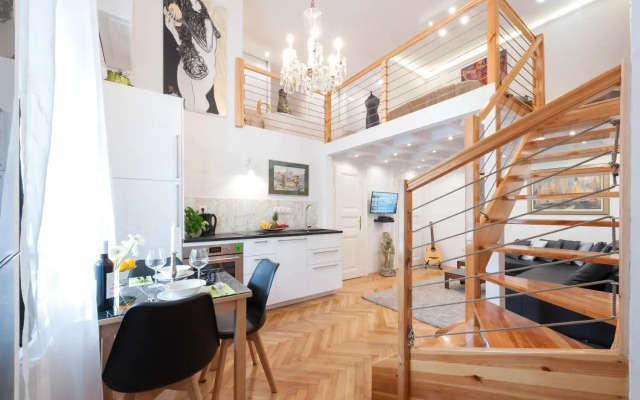Bridge & Castle Art Apartman