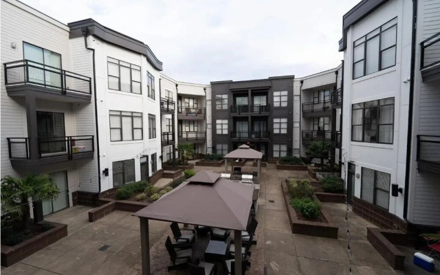 Luxury Apartment 329