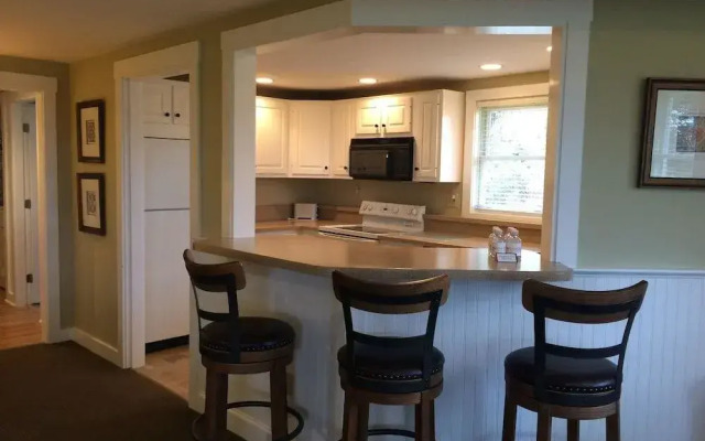 Glen Cove Inn & Suites