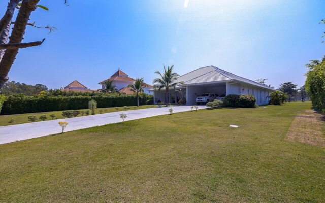 Luxury Modern 4 BR Pool Villa - PH111