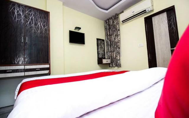 OYO 15242 Hotel Rathi Palace