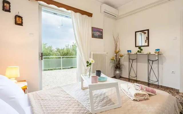 Seaside Family Haven - Avia s Spacious Getaway