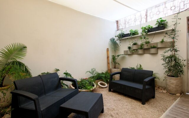 Modern Central Studio 5 min to Beach