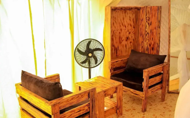 Amanya 2 Rooms Girraffe Family Tent