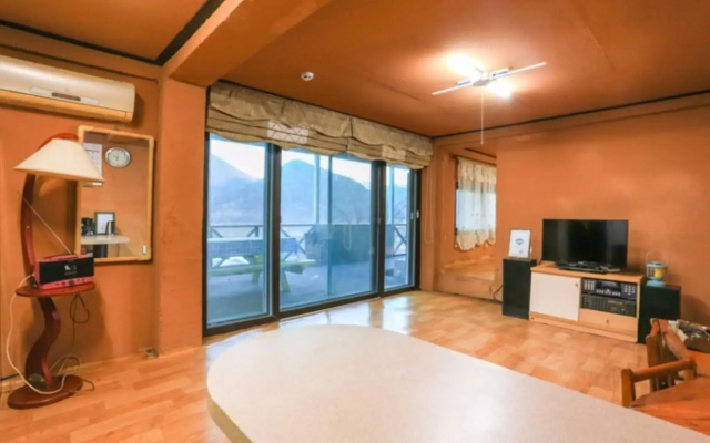 Jecheon Noksu and Cheongsan House Pension(제천 녹수와청산의집펜션)