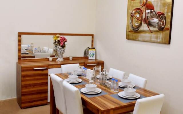 Emerald Suites