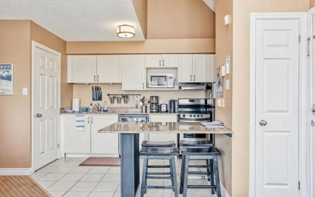 Mountainside 2 bed 2 bath with laundry 79249