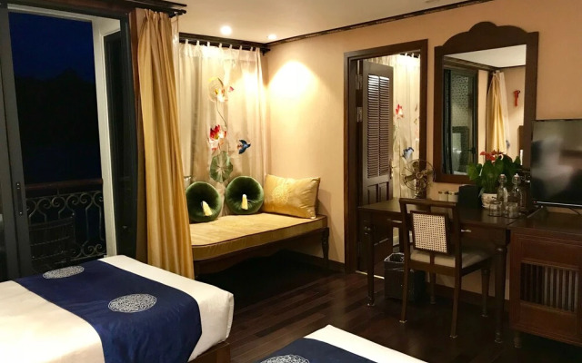 Indochine Cruise Lan Ha Bay