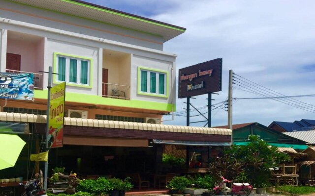 Phangan Barsay Hostel