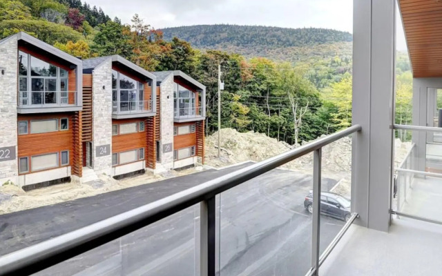 25- Chalet à Louer à Stoneham