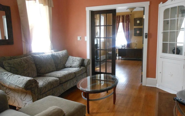 Miss Helens Guesthouse