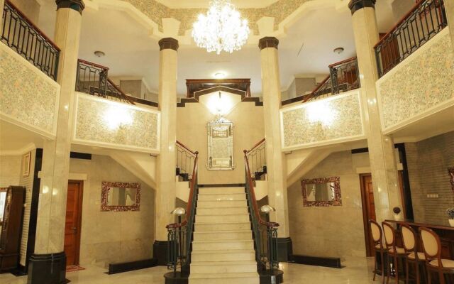 Arimbi Pejaten Suites