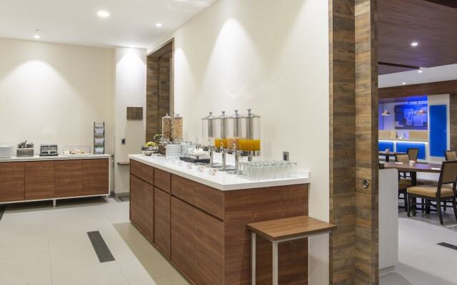 Holiday Inn Express Mexico Basilica