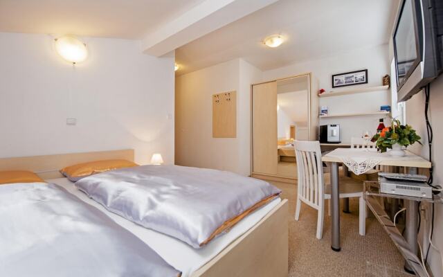 Apartments and Room Marko