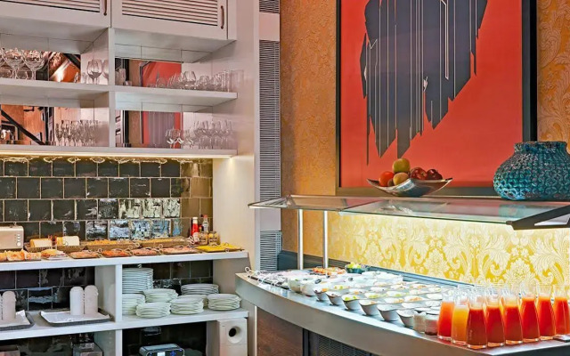 Отель H10 Catalunya Plaza Boutique Hotel