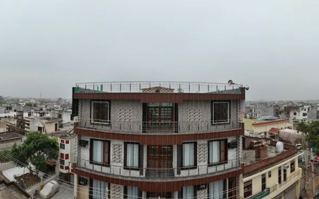 Hotel Paradise - Chandigarh