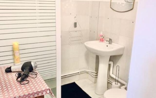 MAISON 2 CHAMBRES - LILLE - 4 PERS - 300m METRO