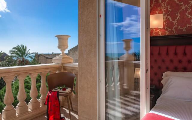 La Paloma Blanca Hotel