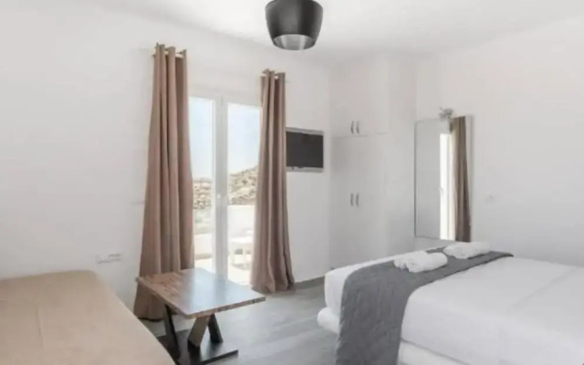 Oniropetra Apartaments