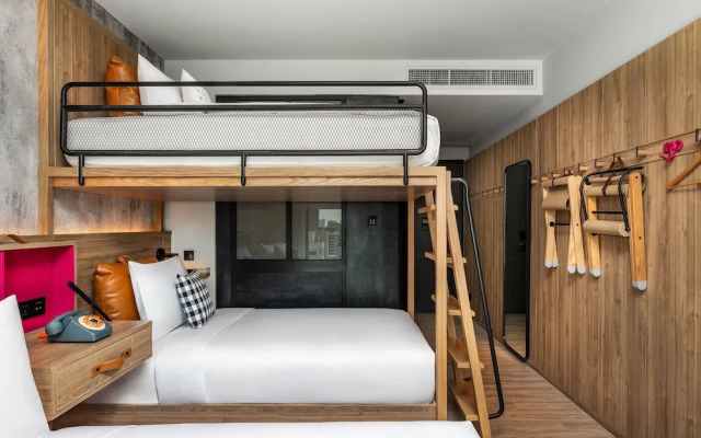 Moxy Bangkok Ratchaprasong