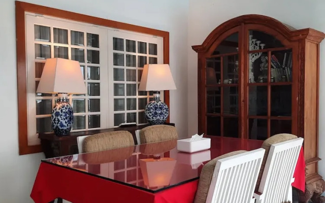 Yogyakarta Tropicana Villa
