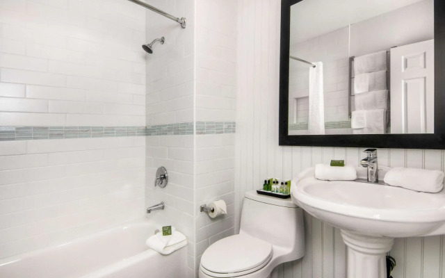 Aggie Inn, an Ascend Collection Hotel