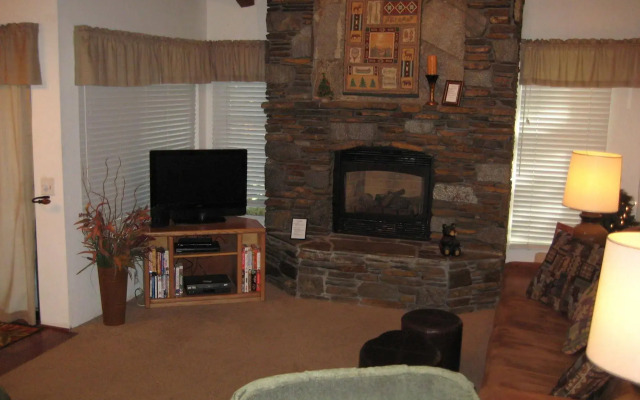 Val d'Isere by Mammoth Reservation Bureau