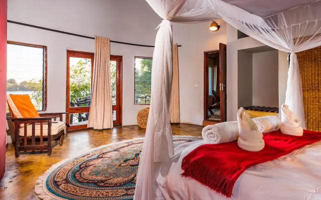 Mukambi Safari Lodge