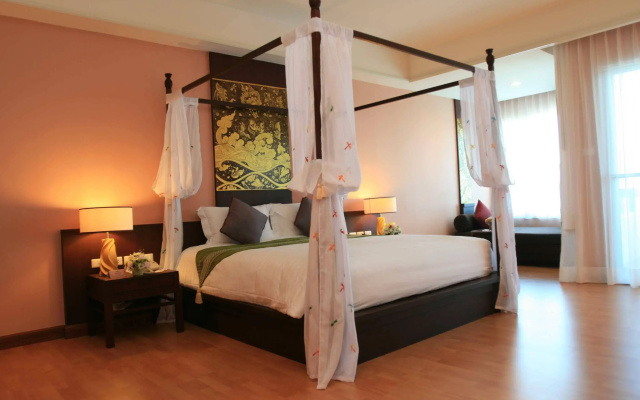 Grand Pacific Sovereign Resort & Spa