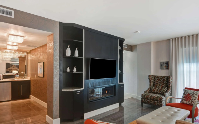 Hilton Garden Inn Raleigh /Crabtree Valley