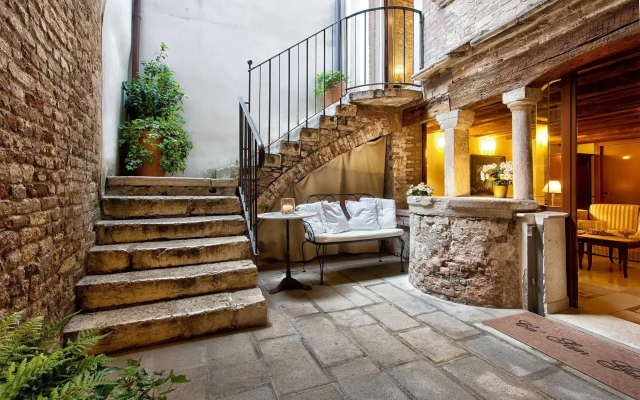 Ca' San Giorgio Relais & Suites