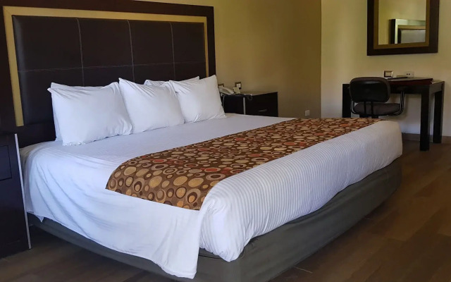 Quinta Dorada Hotel and Suites