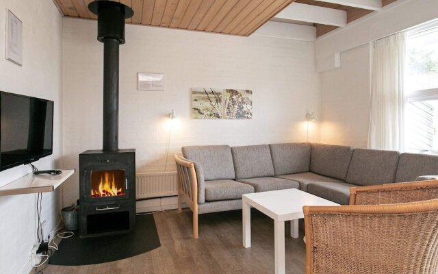 10 Person Holiday Home on a Holiday Park