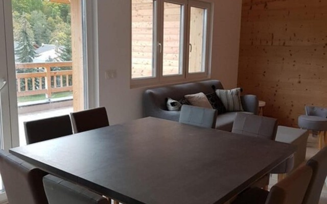 LES Balcons DE Pierre Pomme N°4 : 5 Pièces 8 Personnes / 5 Rooms 8 People