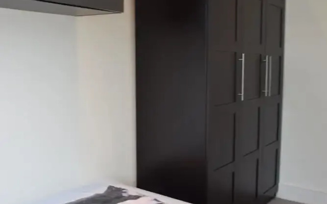 2 Bedroom Flat In Central London
