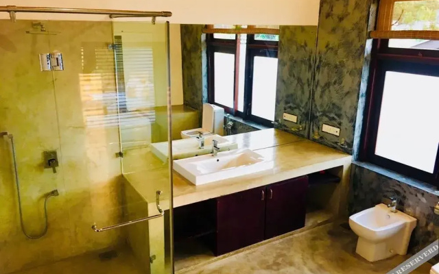 8 Plus Villa