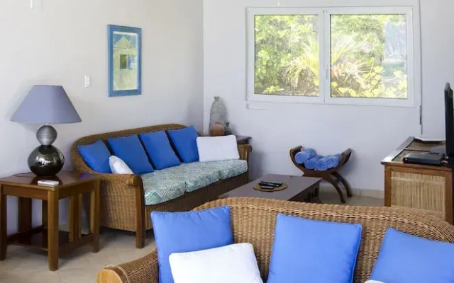 Beach House Younes by Island Properties Online
