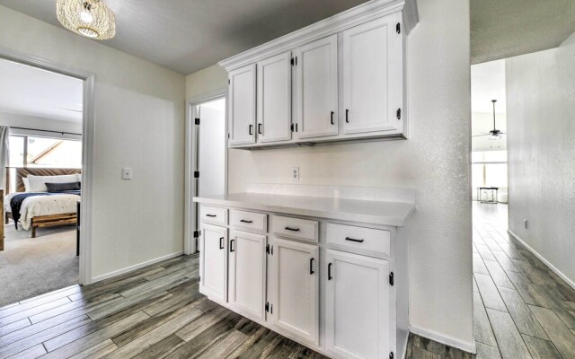Pool, BBQ & Patio: Gilbert Getaway Near Golfing