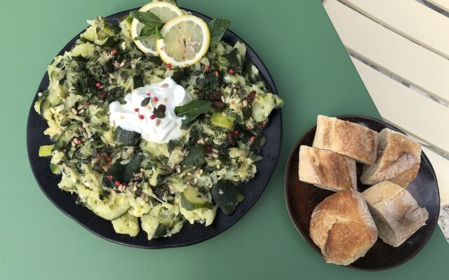 Maison et table d'hôtes le Camélia Blanc